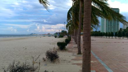 Beach Bãi tắm Phạm Văn Đồng